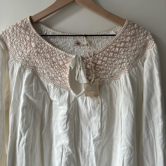 Faherty Laura Embroidered smock‎ neck Blouse Sz L New - Picture 6 of 9